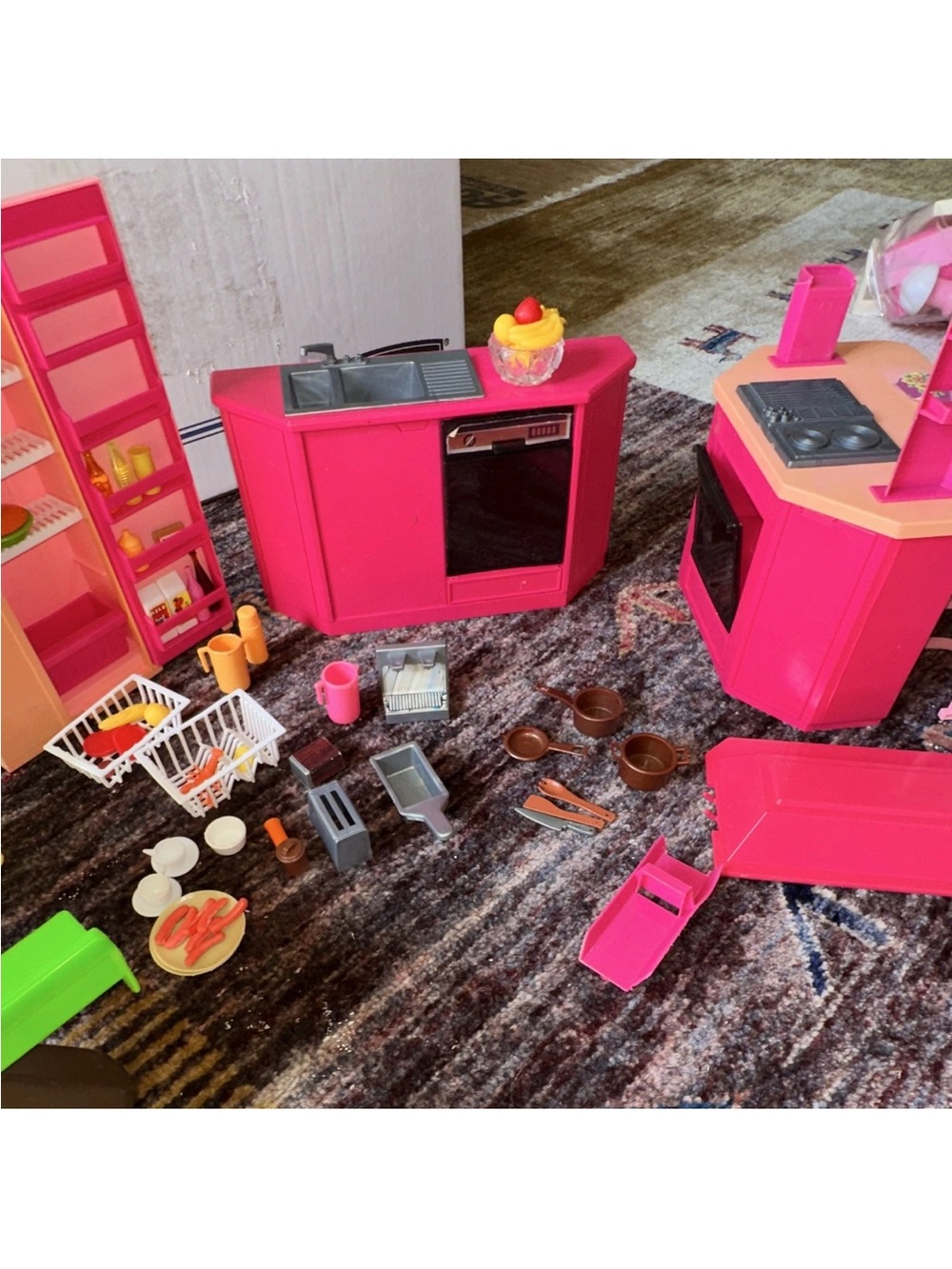 1986 Vintage Barbie Toy Kitchen Playset